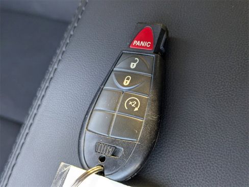 Used 2013 Jeep Grand Cherokee Laredo image 42