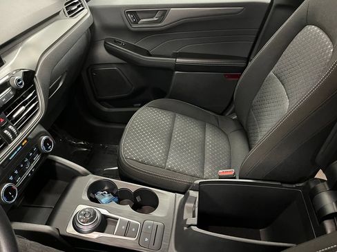 Used 2025 Ford Escape Active AWD/4WD image 36