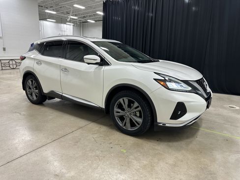 Used 2019 Nissan Murano Platinum image 2