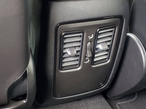 Used 2024 Dodge Durango GT AWD/4WD image 26