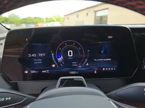 Used 2024 Chevrolet Traverse RS image 21