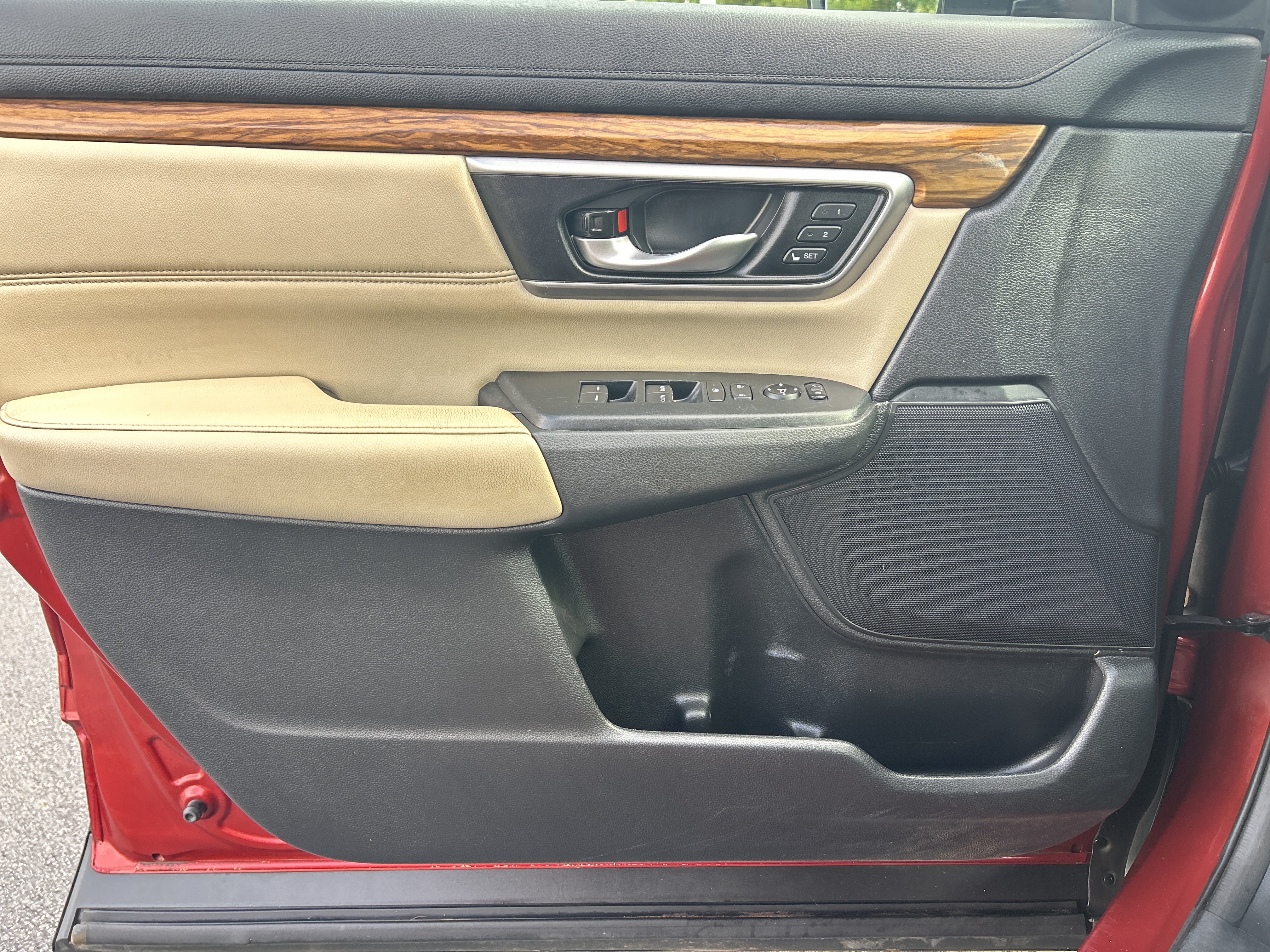 Used 2018 Honda CR-V Touring image 23