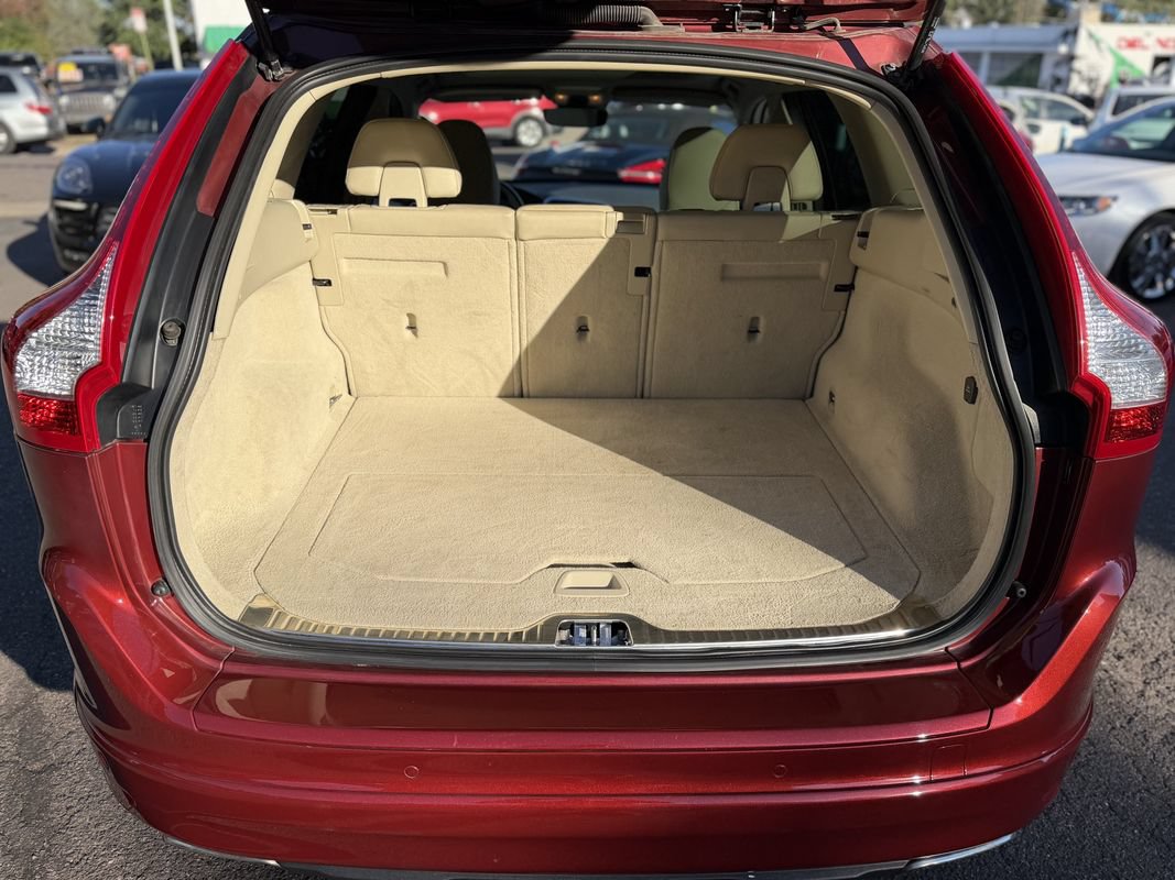 Used 2015 Volvo XC60 T5 AWD/4WD image 11