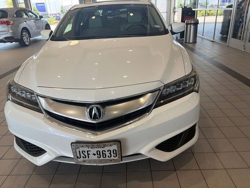 Used 2017 Acura ILX FWD image 2