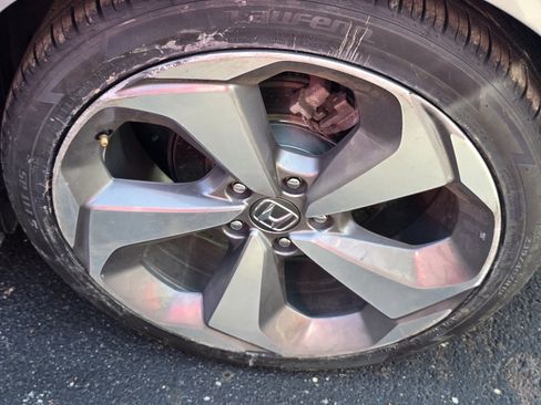 Used 2018 Honda Accord Touring image 14