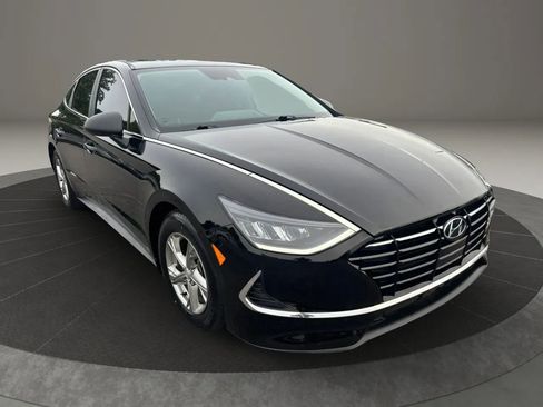 Used 2022 Hyundai Sonata SE FWD image 2
