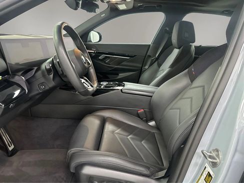 Used 2024 BMW 530i xDrive w/ M Sport Package image 9