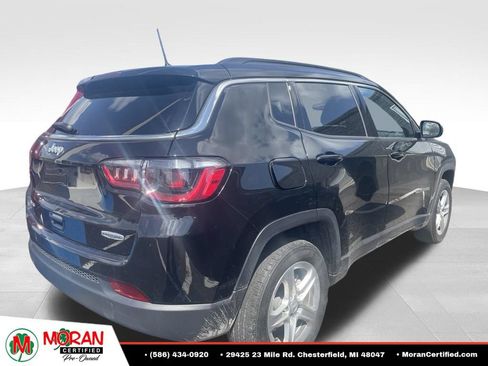 Used 2023 Jeep Compass Latitude w/ Convenience Group AWD/4WD image 4