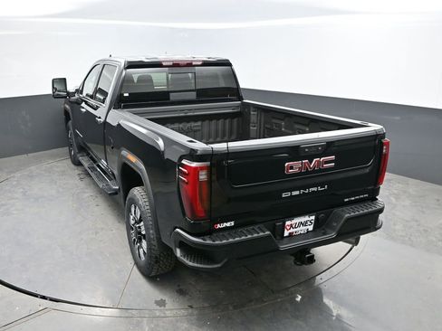 New 2026 GMC Sierra 2500 Denali w/ Denali Reserve Package AWD/4WD image 33