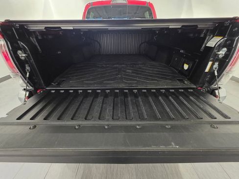 Used 2021 Toyota Tacoma TRD Off-Road AWD/4WD image 21