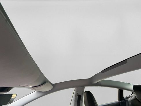 Used 2025 Tesla Model 3 RWD image 13
