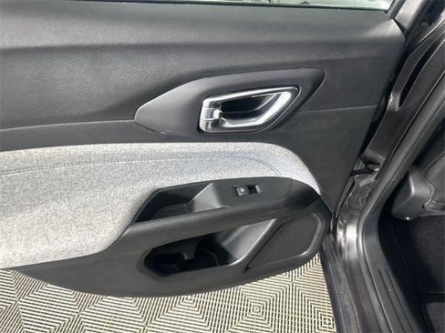 Certified 2022 Jeep Compass Latitude image 15