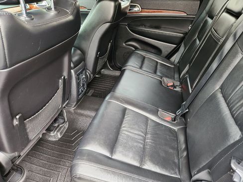 Used 2013 Jeep Grand Cherokee Limited image 32