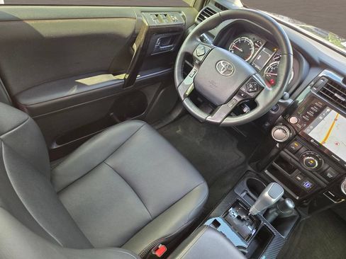 Used 2023 Toyota 4Runner TRD Off-Road Premium w/ Moonroof Package AWD/4WD image 18