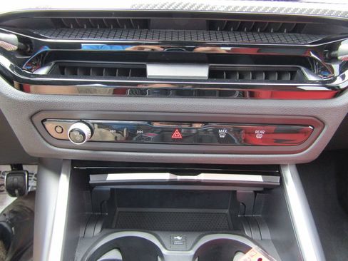 Used 2025 BMW M3 w/ M Carbon Exterior Package RWD image 50