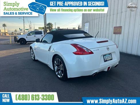 Used 2014 Nissan 370Z Roadster image 8