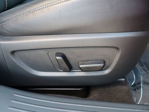 Used 2025 MAZDA CX-50 AWD 2.5 Hybrid w/ Premium Pkg image 16