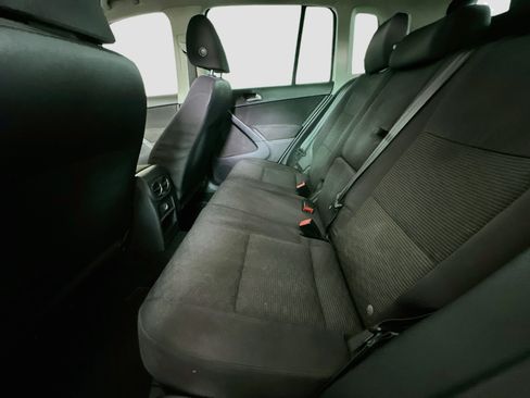Used 2012 Volkswagen Tiguan S FWD image 25
