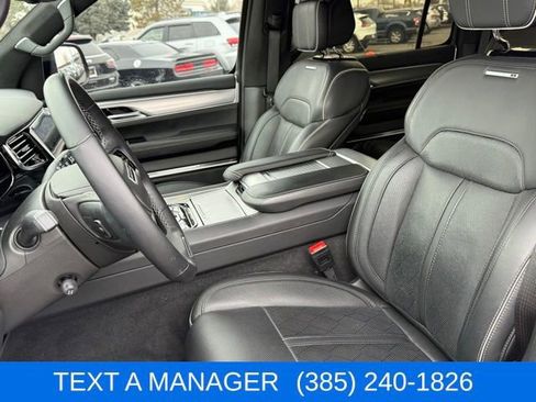 Used 2023 Jeep Grand Wagoneer L Series II w/ Premium Group II image 2