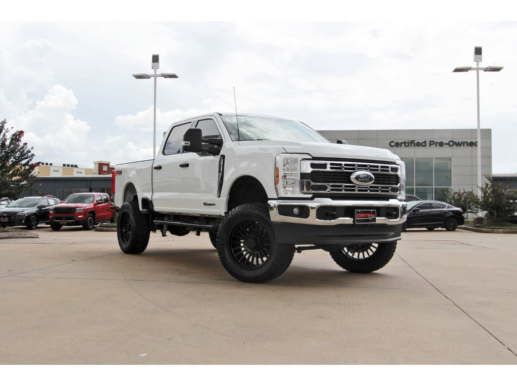 Used 2025 Ford F250 XLT w/ FX4 Off-Road Package AWD/4WD image 1