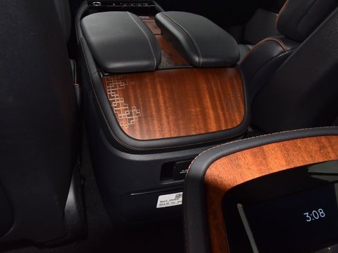 New 2026 Lincoln Navigator Black Label image 21