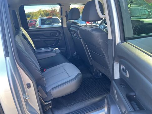 Used 2018 Nissan Titan S w/ S Utility Package image 35