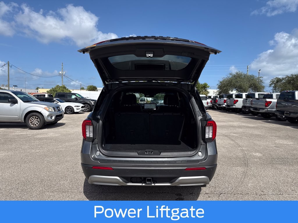 Used 2026 Ford Explorer Platinum RWD image 30
