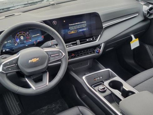 New 2026 Chevrolet Equinox LT w/ Convenience Package II image 23