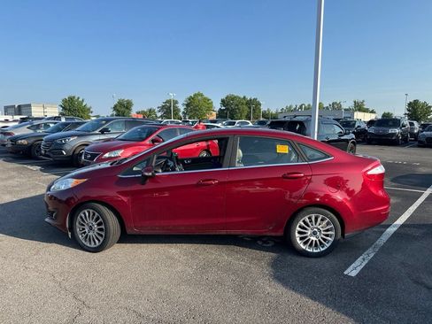 Used 2016 Ford Fiesta Titanium FWD image 4