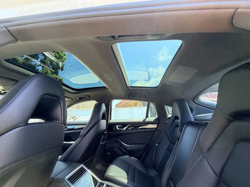 Used 2017 Porsche Panamera 4 AWD/4WD image 15