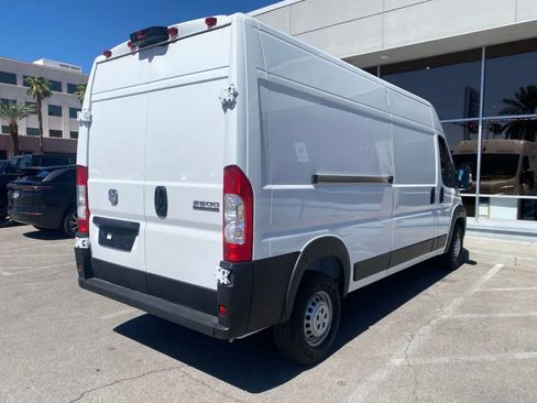 Used 2025 RAM ProMaster 2500 FWD image 6