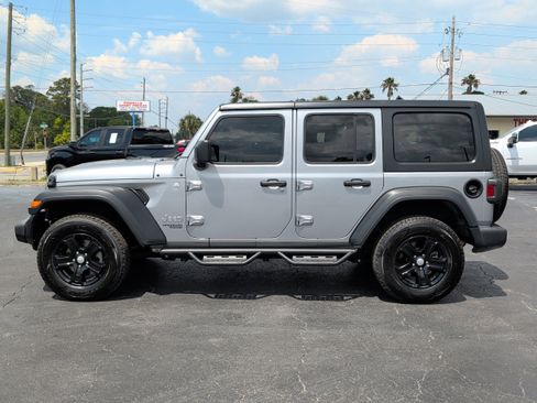 Used 2020 Jeep Wrangler Unlimited Sport S AWD/4WD image 10