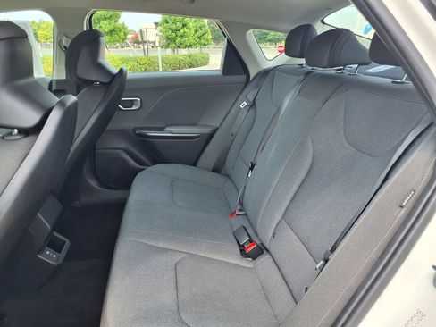 Used 2025 Kia K4 FWD image 18