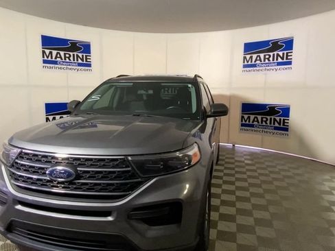 Used 2022 Ford Explorer XLT RWD image 5