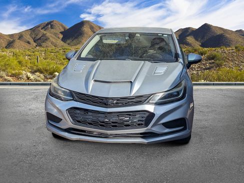 Used 2017 Chevrolet Cruze LS image 11