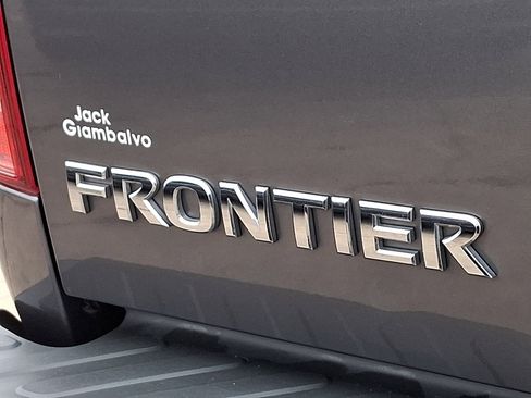 Used 2020 Nissan Frontier SV image 31