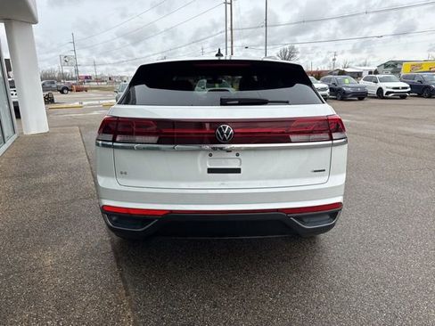 New 2026 Volkswagen Atlas Cross Sport SE image 6