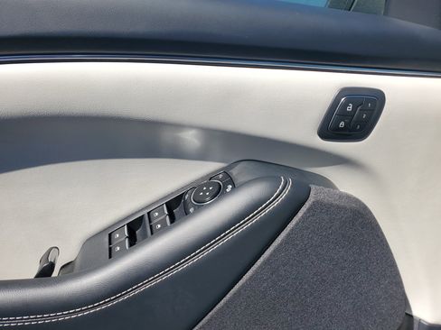 Used 2022 Ford Mustang Mach-E Premium image 28