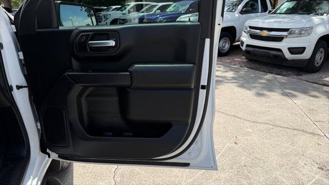 Used 2025 Chevrolet Silverado 1500 Custom w/ Turbomax Blackout Package RWD image 24