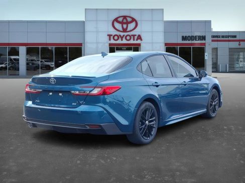 New 2026 Toyota Camry SE image 4