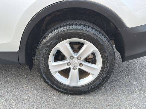 Used 2013 Toyota RAV4 XLE AWD/4WD image 26