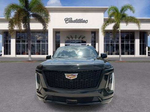 Certified 2026 Cadillac Escalade Sport AWD/4WD image 4