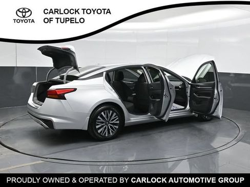 Used 2023 Nissan Altima 2.5 SV w/ SV Premium Package FWD image 56