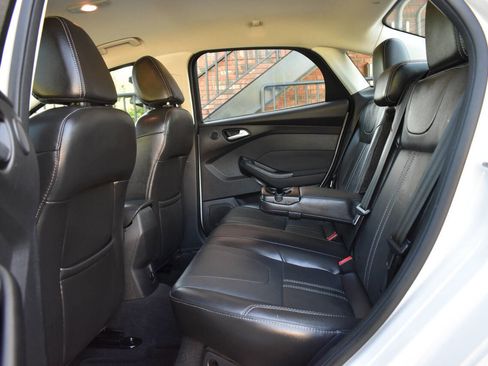 Used 2013 Ford Focus Titanium w/ Titanium Handling Pkg image 9