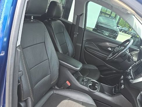Used 2020 GMC Terrain SLT w/ GMC Pro Grade Package AWD/4WD image 9