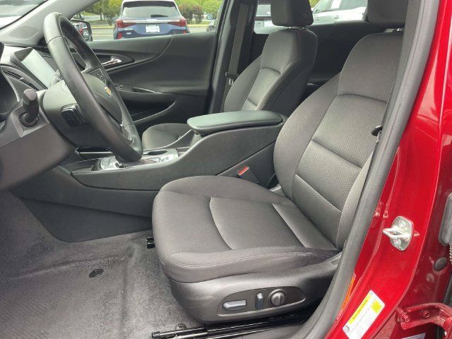 Used 2024 Chevrolet Malibu RS FWD image 18