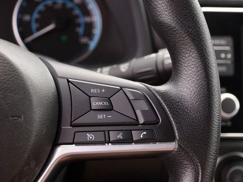 Certified 2025 Nissan Leaf S FWD image 12