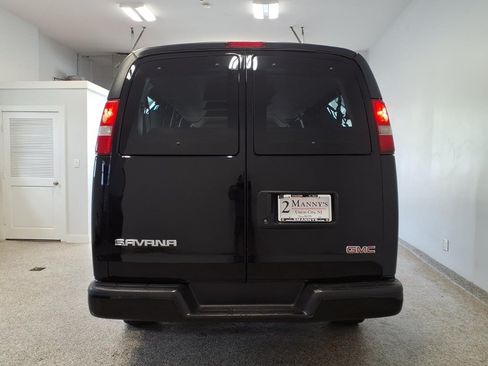 Used 2017 GMC Savana 3500 LS RWD image 5
