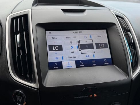 Used 2020 Ford Edge SEL FWD image 29