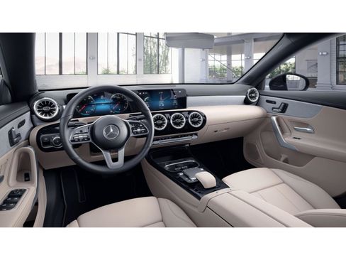 Used 2023 Mercedes-Benz CLA 250 4MATIC image 3